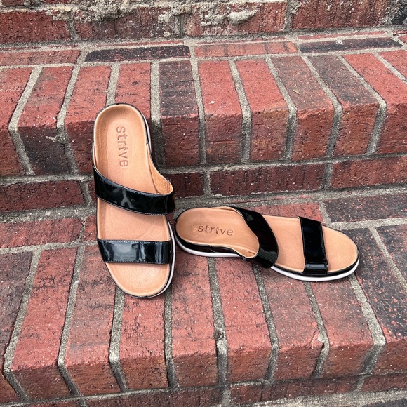 Strive black slip on orthotic sandals. Arch support Size 9 1/2-10 - Picture 4 of 10